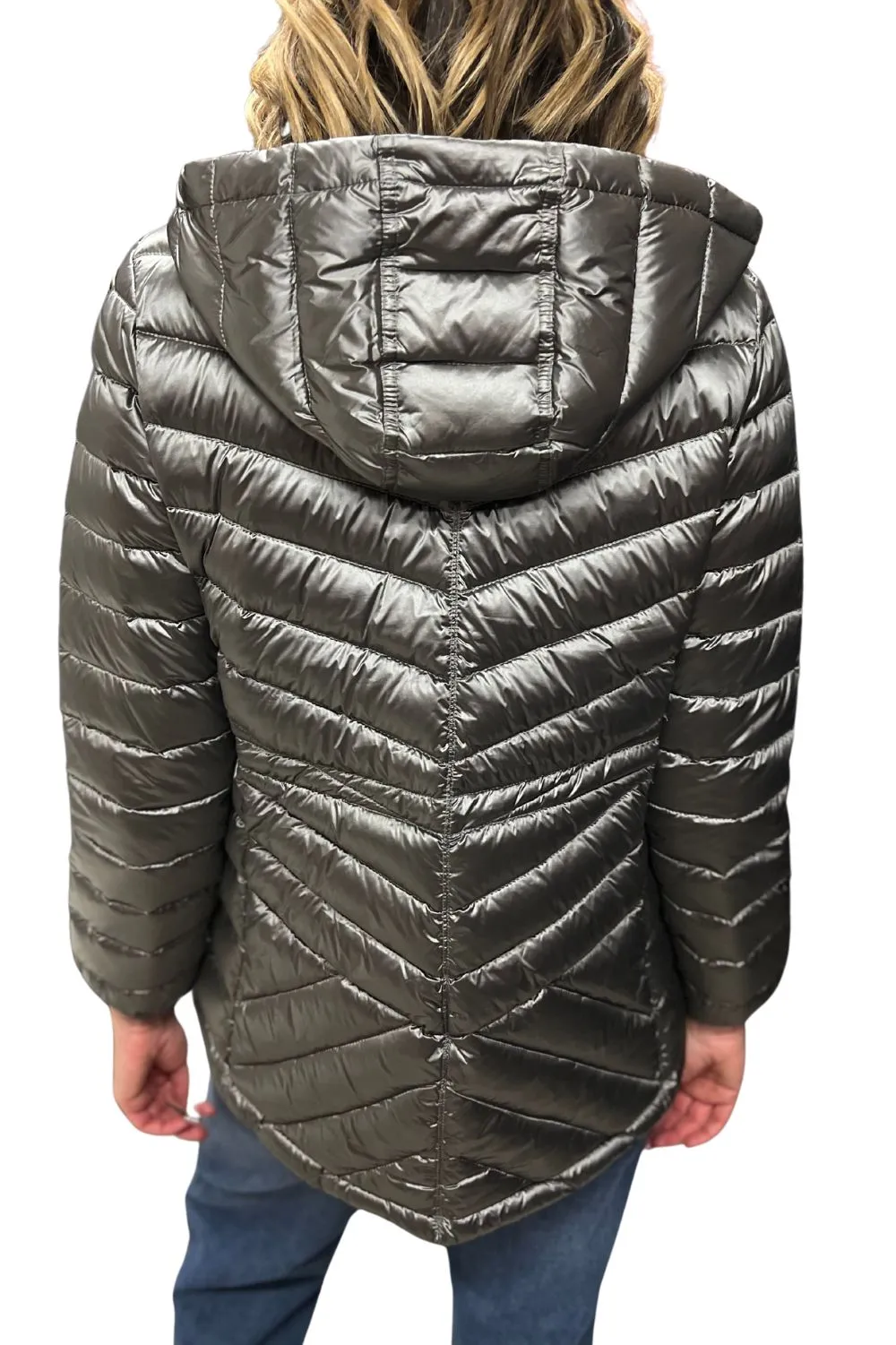 Platinum Down-Filled Puffer Jacket - Ultimate Warmth and Style