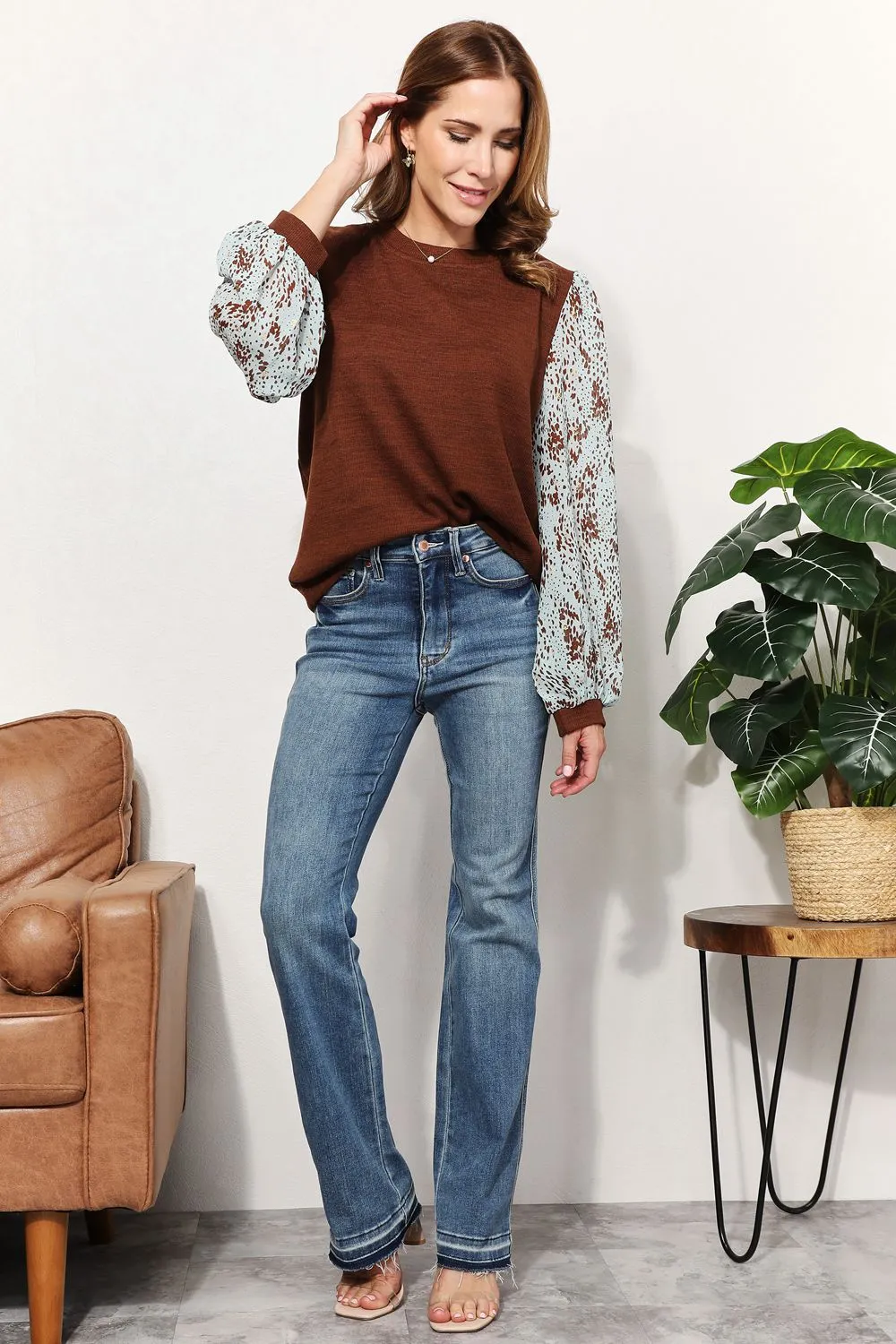 Foil Printed Sleeve Top in Chestnut