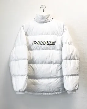 Certainly! Here’s an optimized title for the product:

Mens Nike Puffer Jacket - Lightweight Insulated Winter Coat for Ultimate Warmth and Style

Let me know if you need any further modifications!