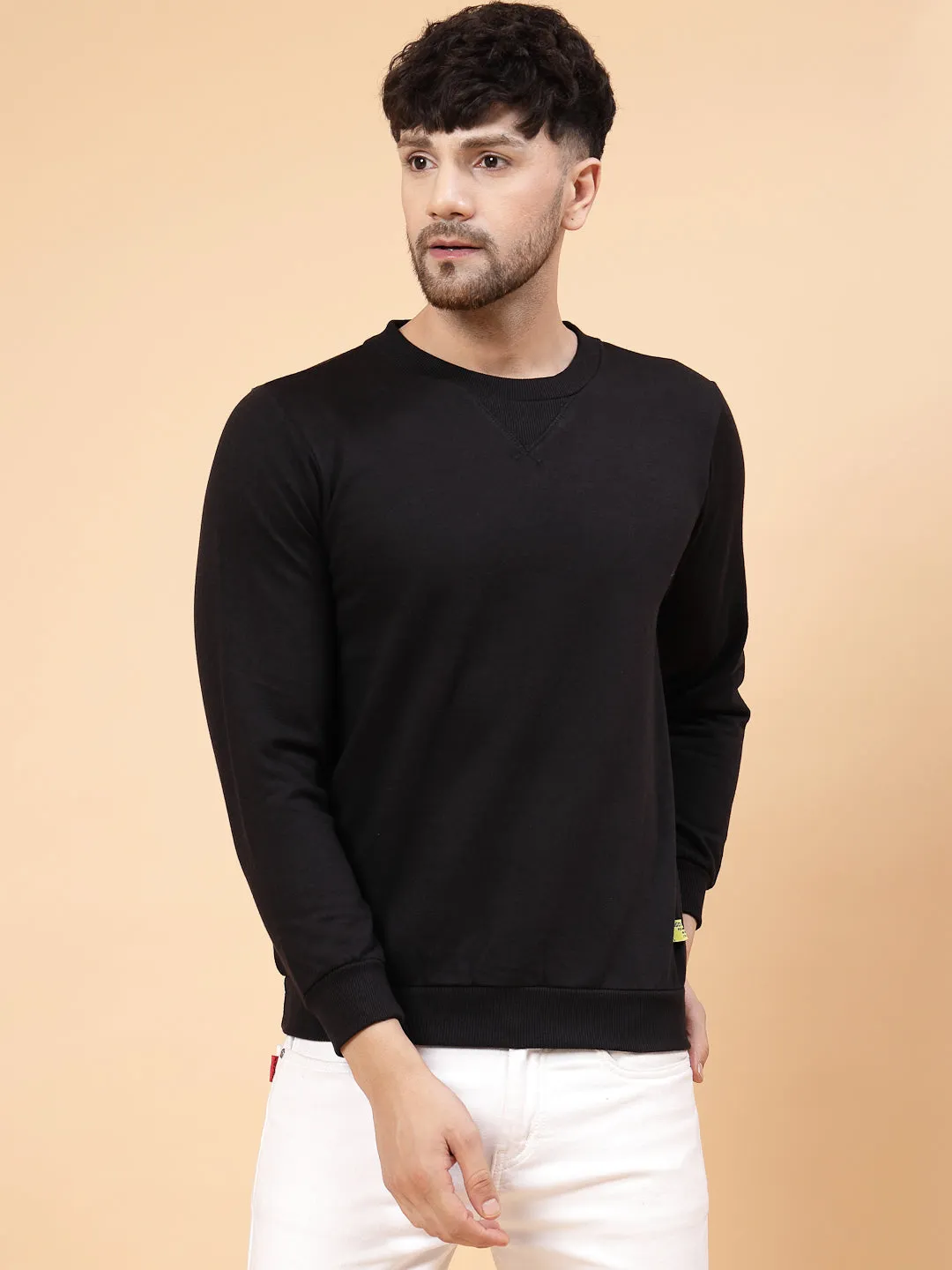 Sure, heres an optimized title with modifiers for the e-commerce product:

Cozy Casual Round Neck Fleece Sweatshirt for Men & Women - Warm, Soft, and Stylish