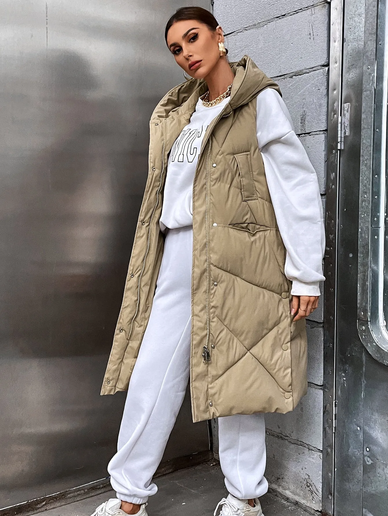 Womens Hooded Puffer Vest Coat with Zip and Snap Buttons